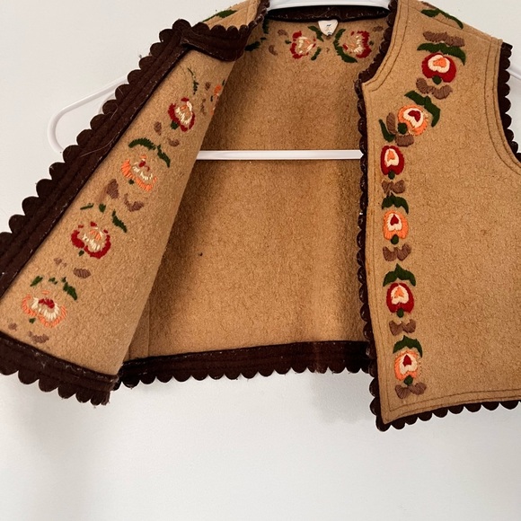 Vintage Hungarian Tan Embroidered Vest - Picture 2 of 9